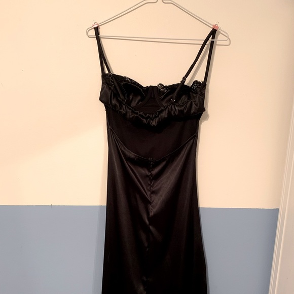 Long black dress - Picture 2 of 4